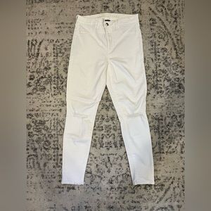 American eagle white skinny jeans